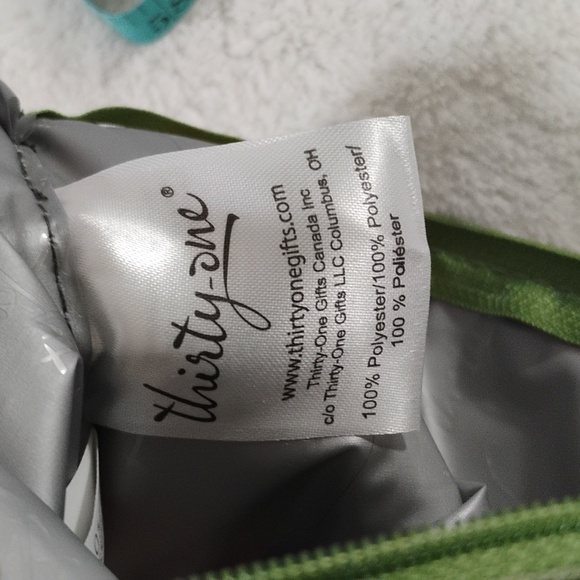 Thirty-One Clip Pouches - Floral Pattern - Picture 11 of 11